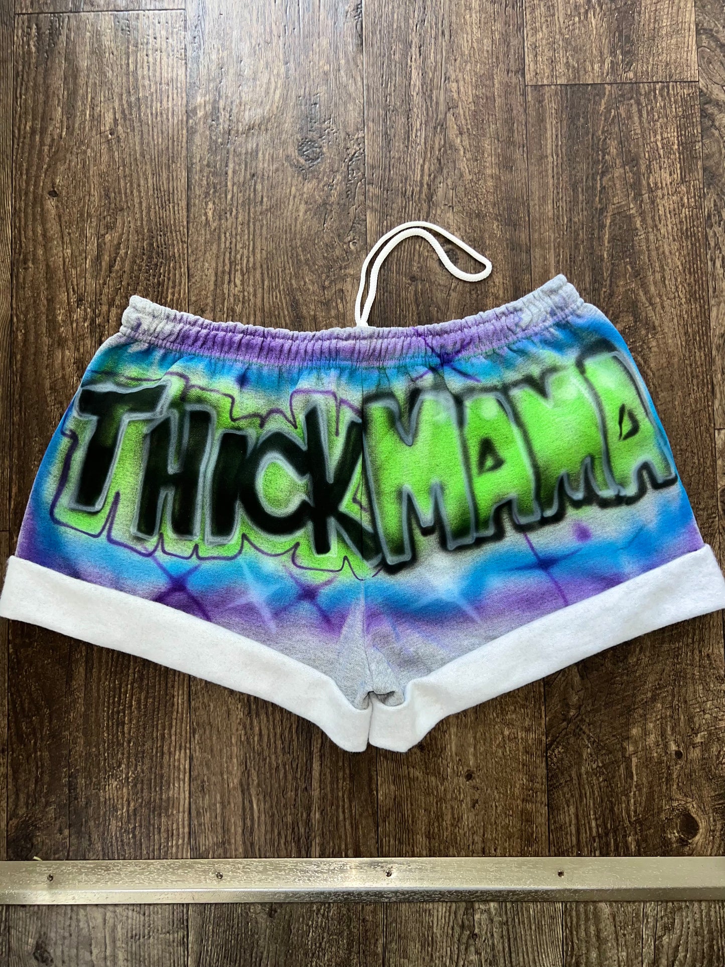 AIRBRUSH CUSTOM SHORTS