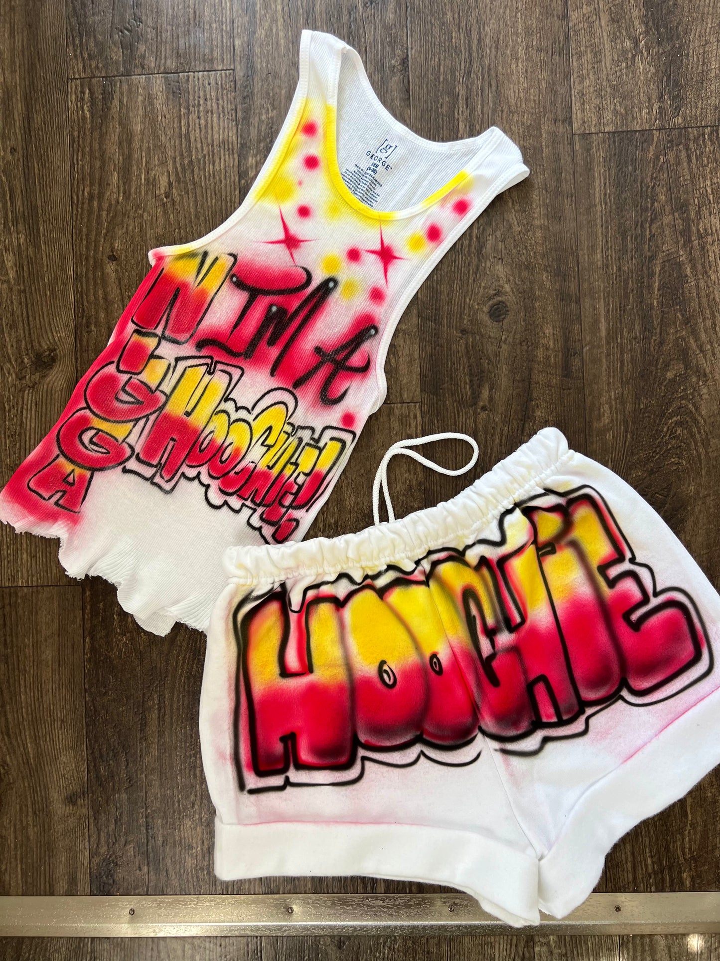 AIRBRUSH WHITE SHORTS