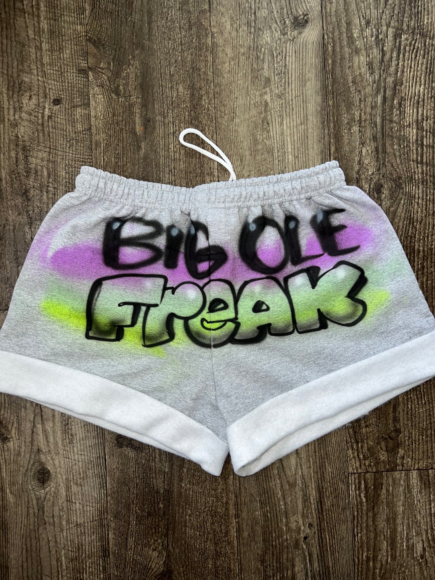AIRBRUSH CUSTOM SHORTS