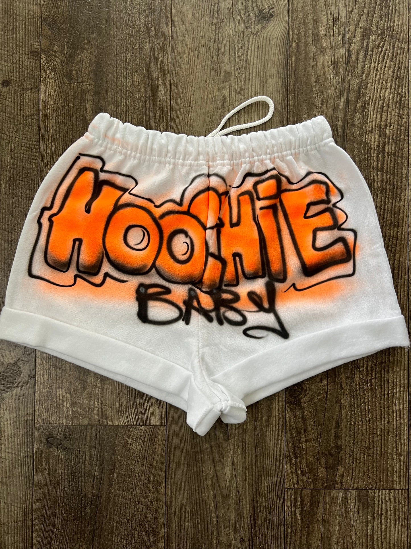 AIRBRUSH WHITE SHORTS