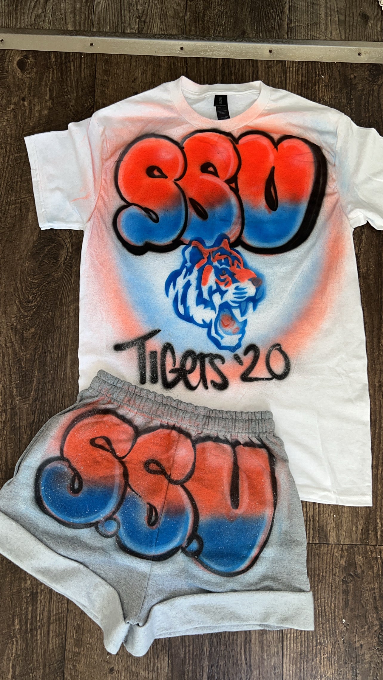 AIRBRUSH CUSTOM TEE